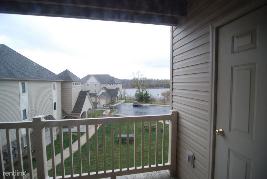 Walton Pond 3BR Condo - Auburn Hills/N Pontiac - Photo 3 of 10