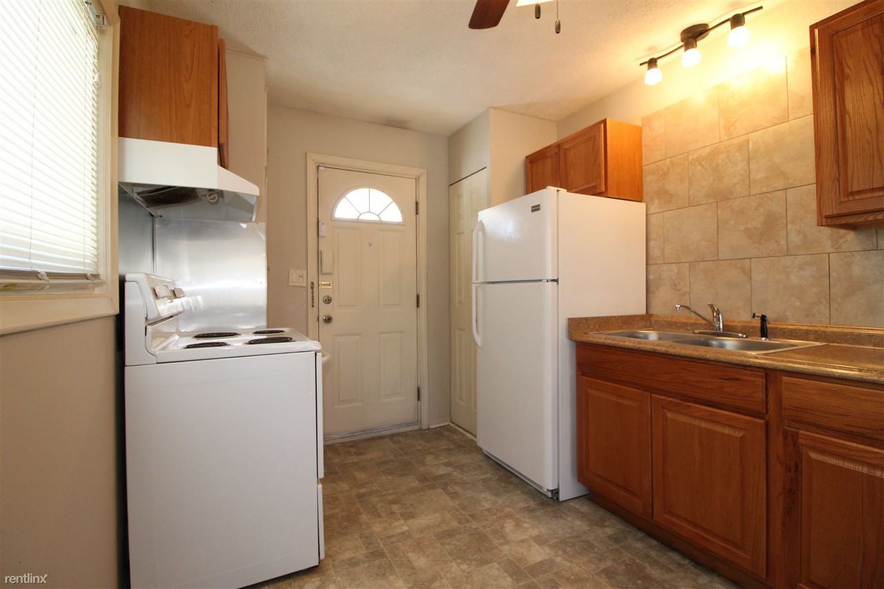 2221 Dexter Ave - Photo 2 of 14