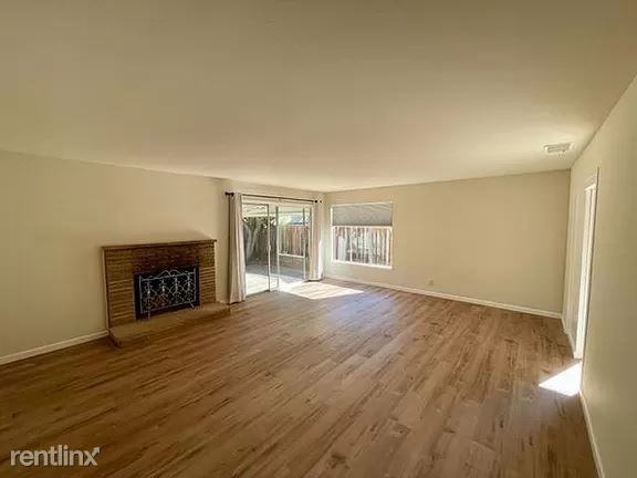 1569 Alison Ave - Photo 3 of 4