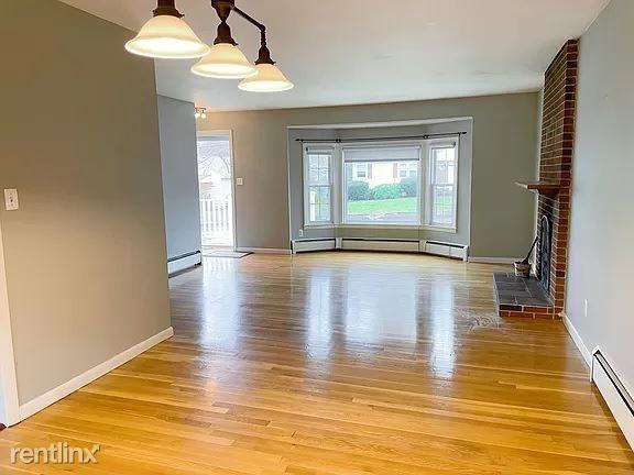 198 Holden St - Photo 2 of 4