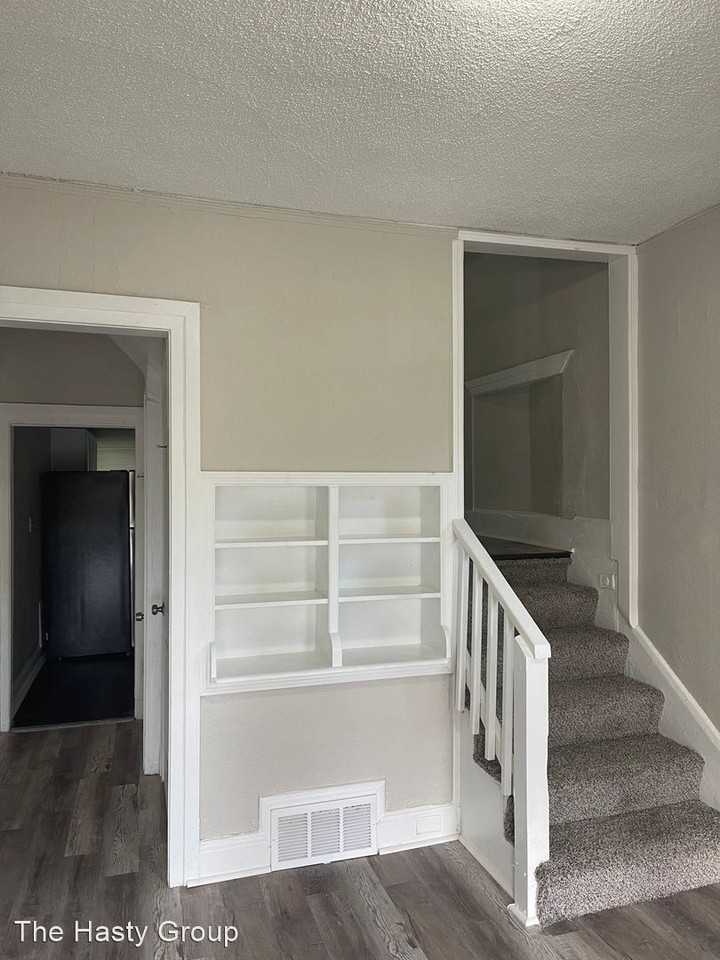 2638 Chestnut Ave - Photo 2 of 33