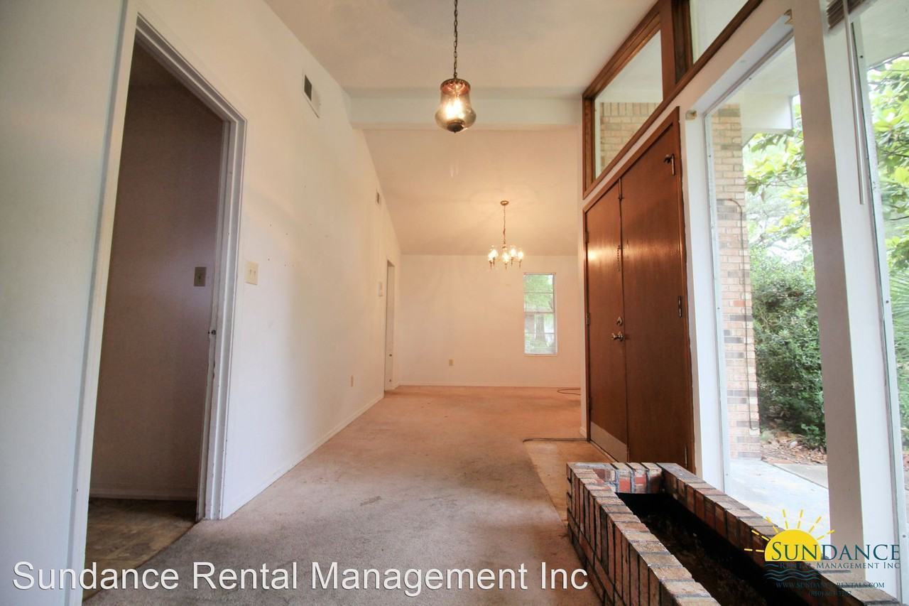 720 Overbrook Dr - Photo 2 of 21