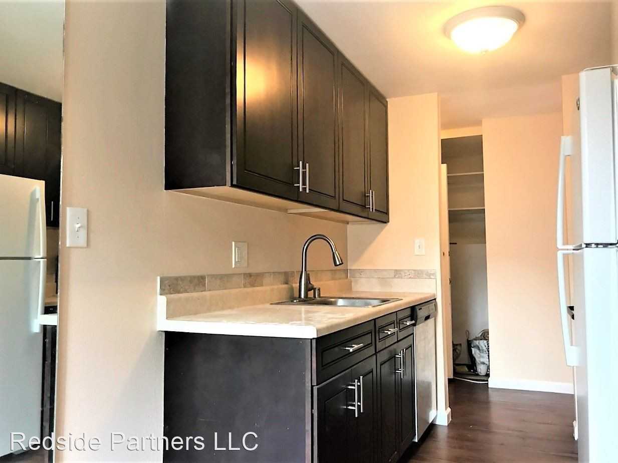 University District Heights - Photo 5 of 17