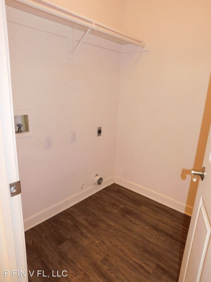 53 Assana Ct - Photo 3 of 23