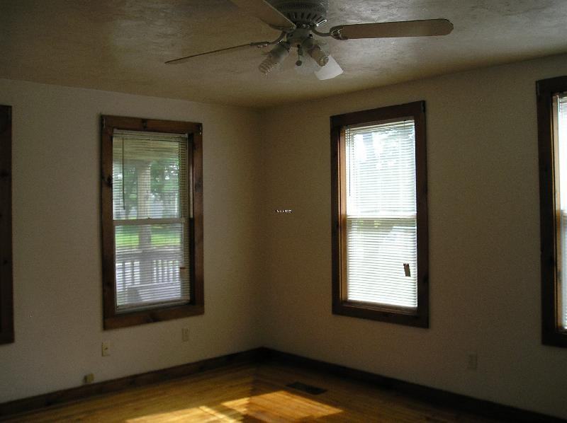 1273 Main St - Photo 2 of 6