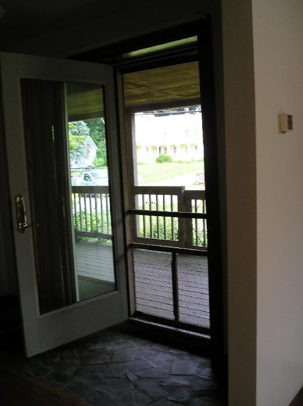 1273 Main St - Photo 3 of 6