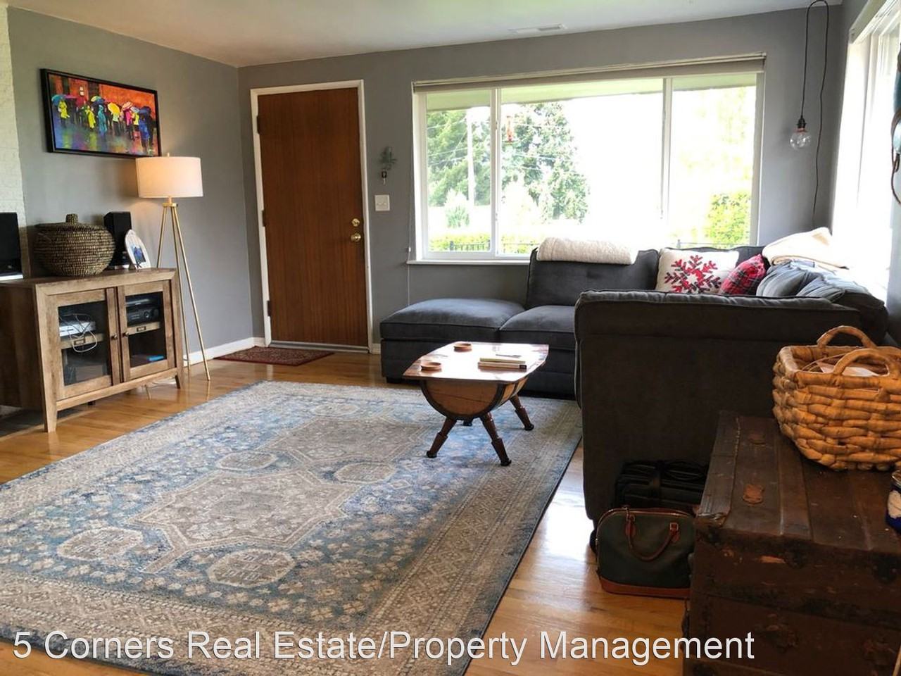 10807 Dixon Dr S - Photo 2 of 13