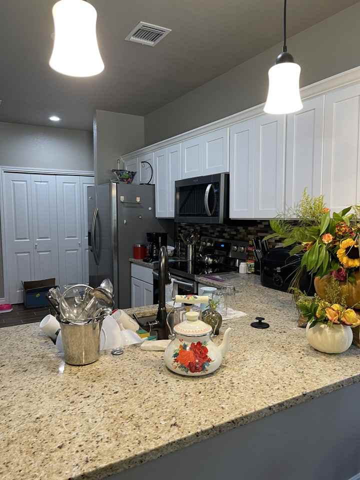 401 Aubrey St #A - Photo 2 of 5