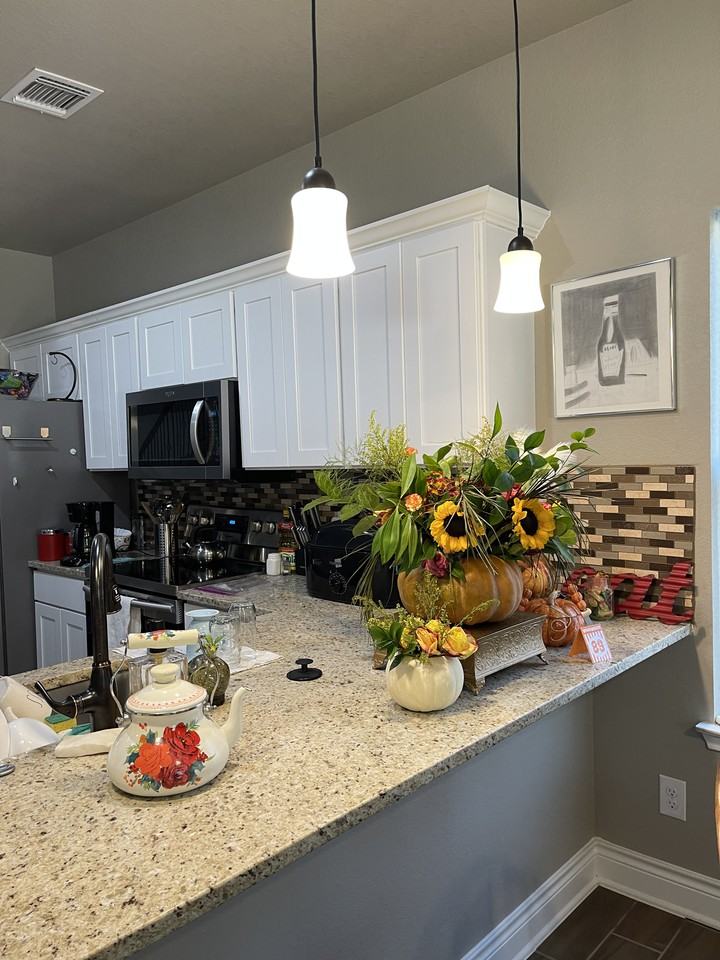 401 Aubrey St #A - Photo 3 of 5