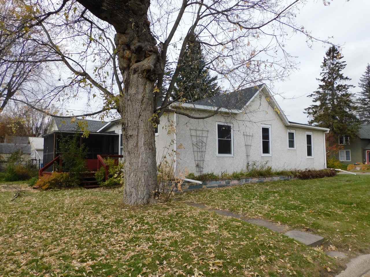 1424 Norwood St - Photo 2 of 16