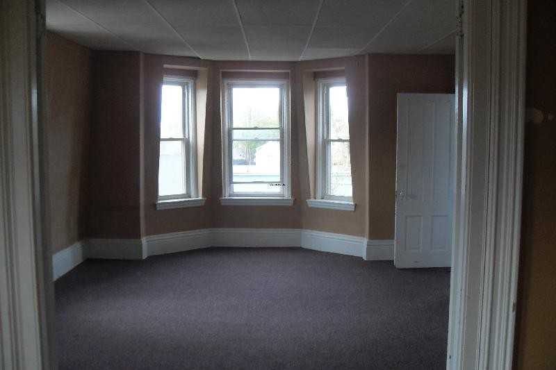 99 Downing St 3 - Photo 3 of 6