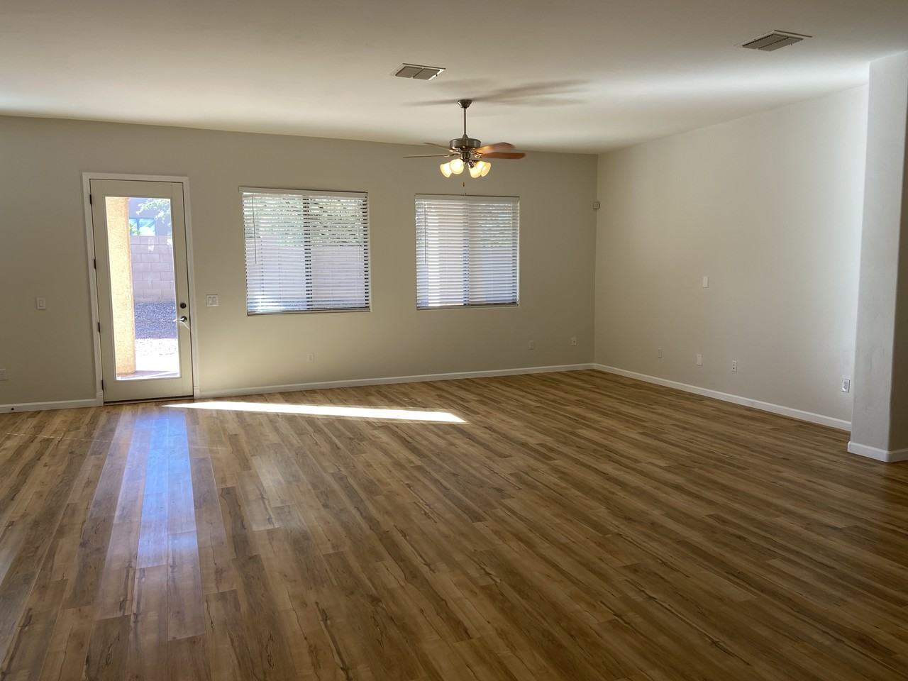 7149 W Lost Bird Dr - Photo 4 of 28