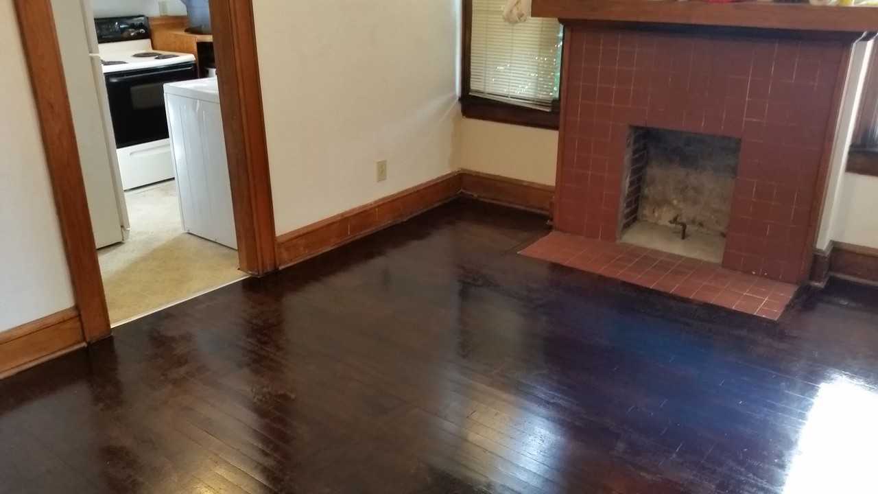 739 Indiana Ave - Photo 2 of 8