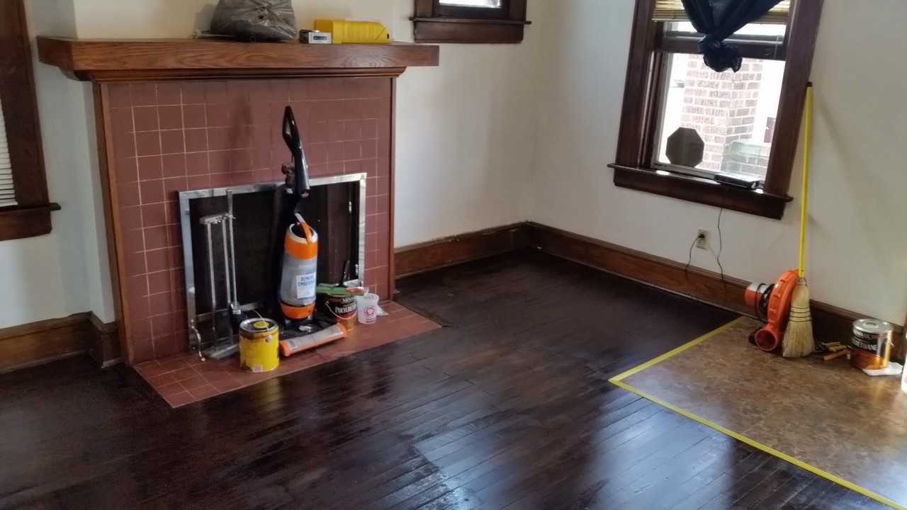 739 Indiana Ave - Photo 3 of 8