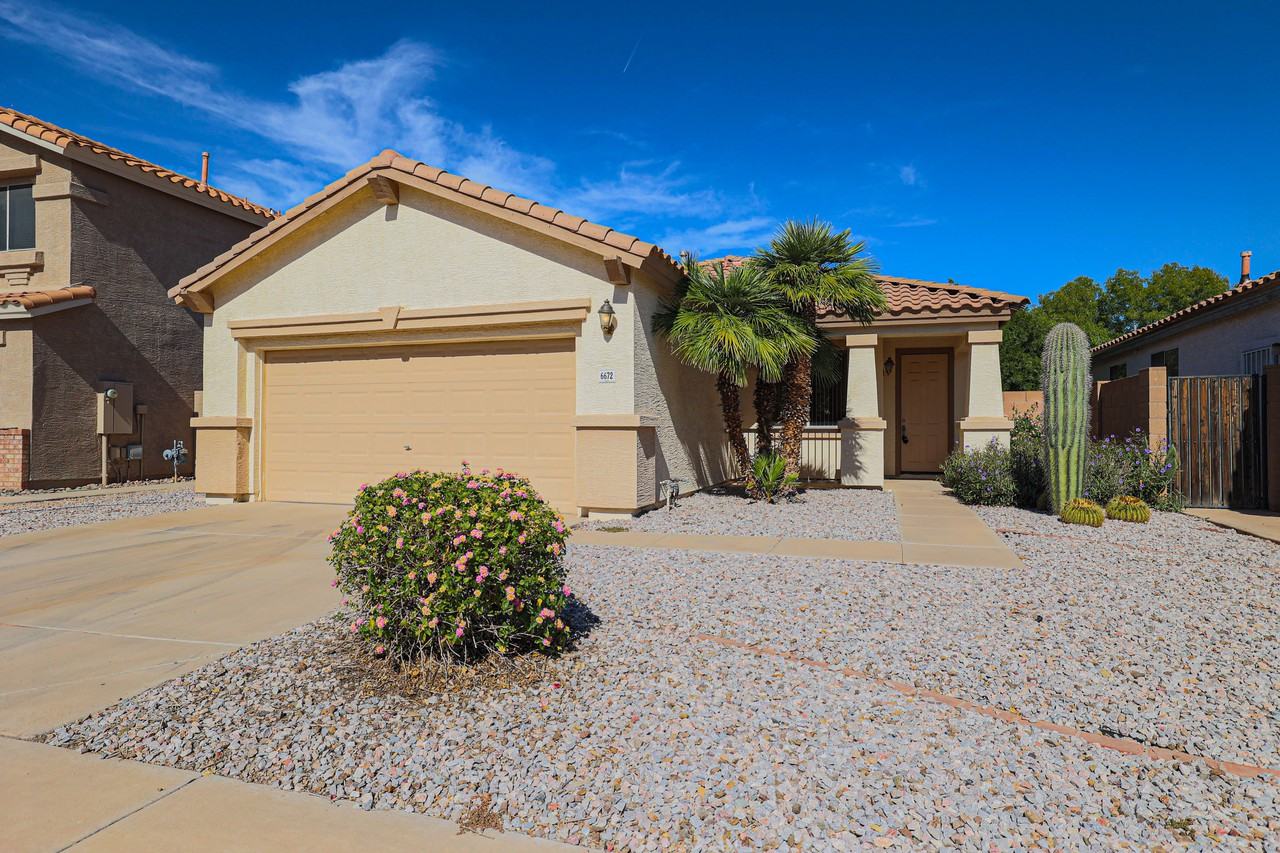 6672 W Shannon St - Photo 2 of 37