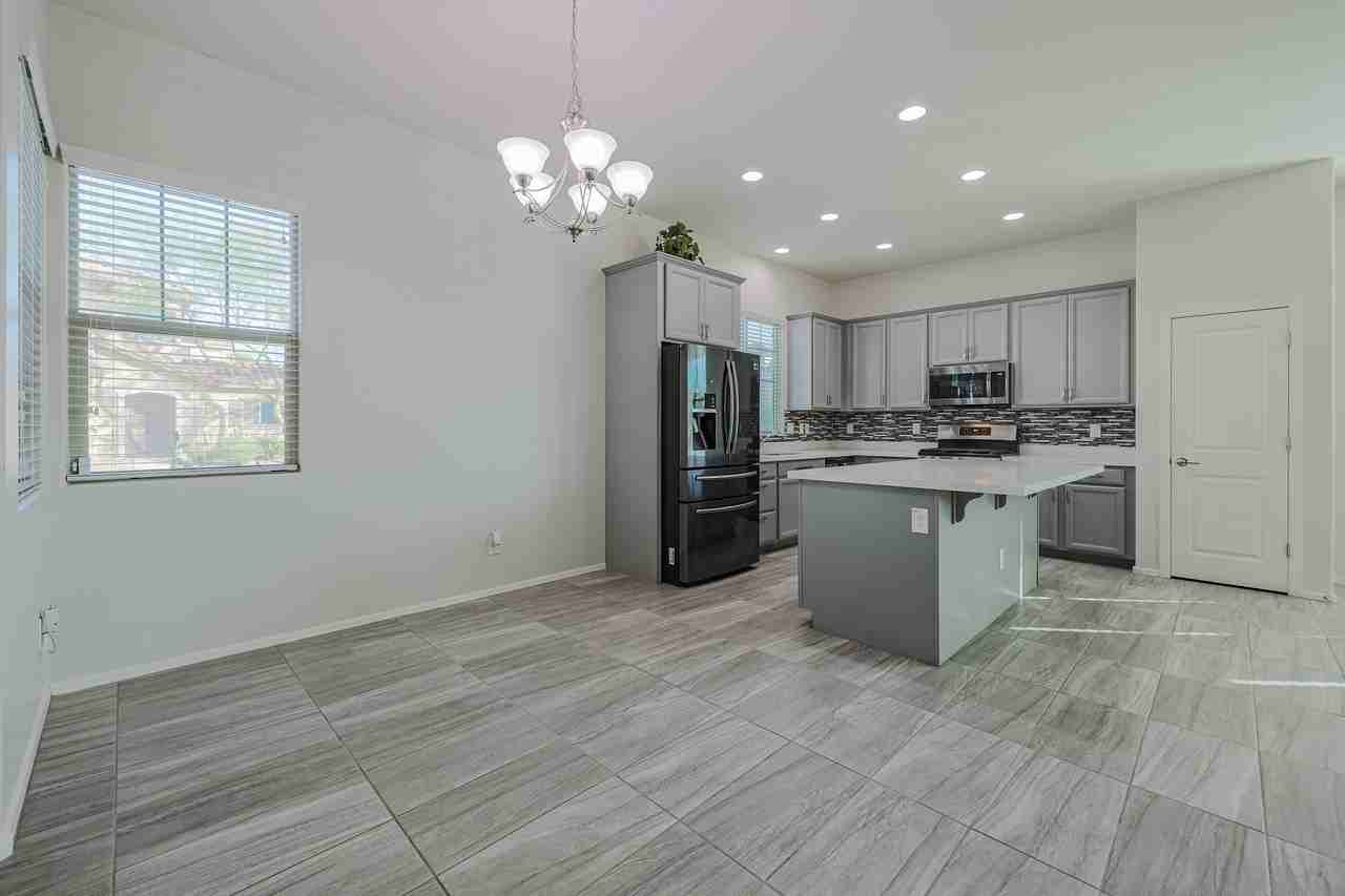 2508 N 149th Ave - Photo 6 of 34