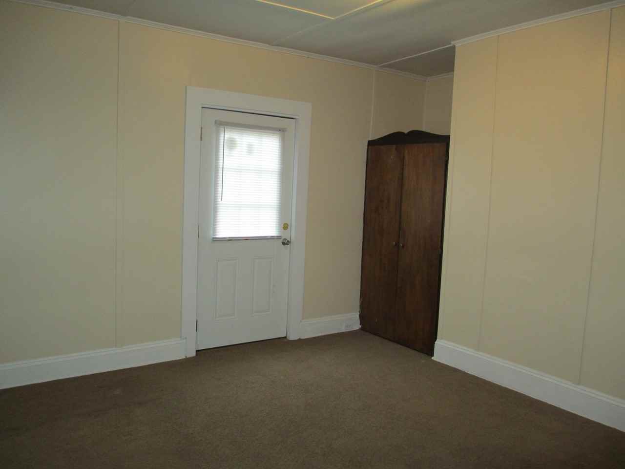 101 Washington St - Photo 2 of 10