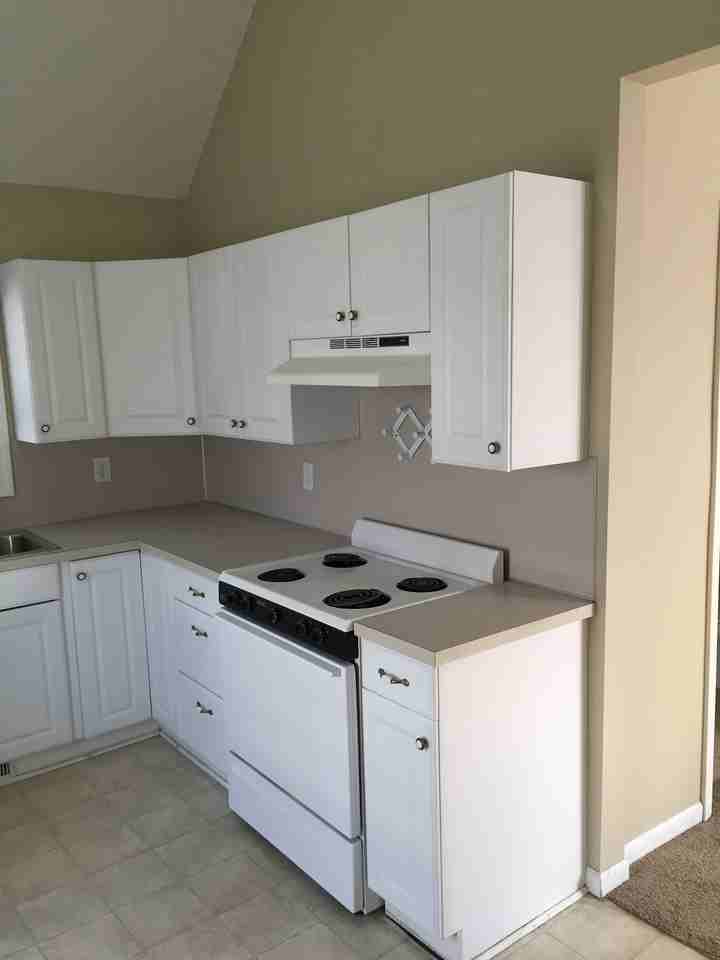 427 Pine Ave NW - Photo 3 of 21