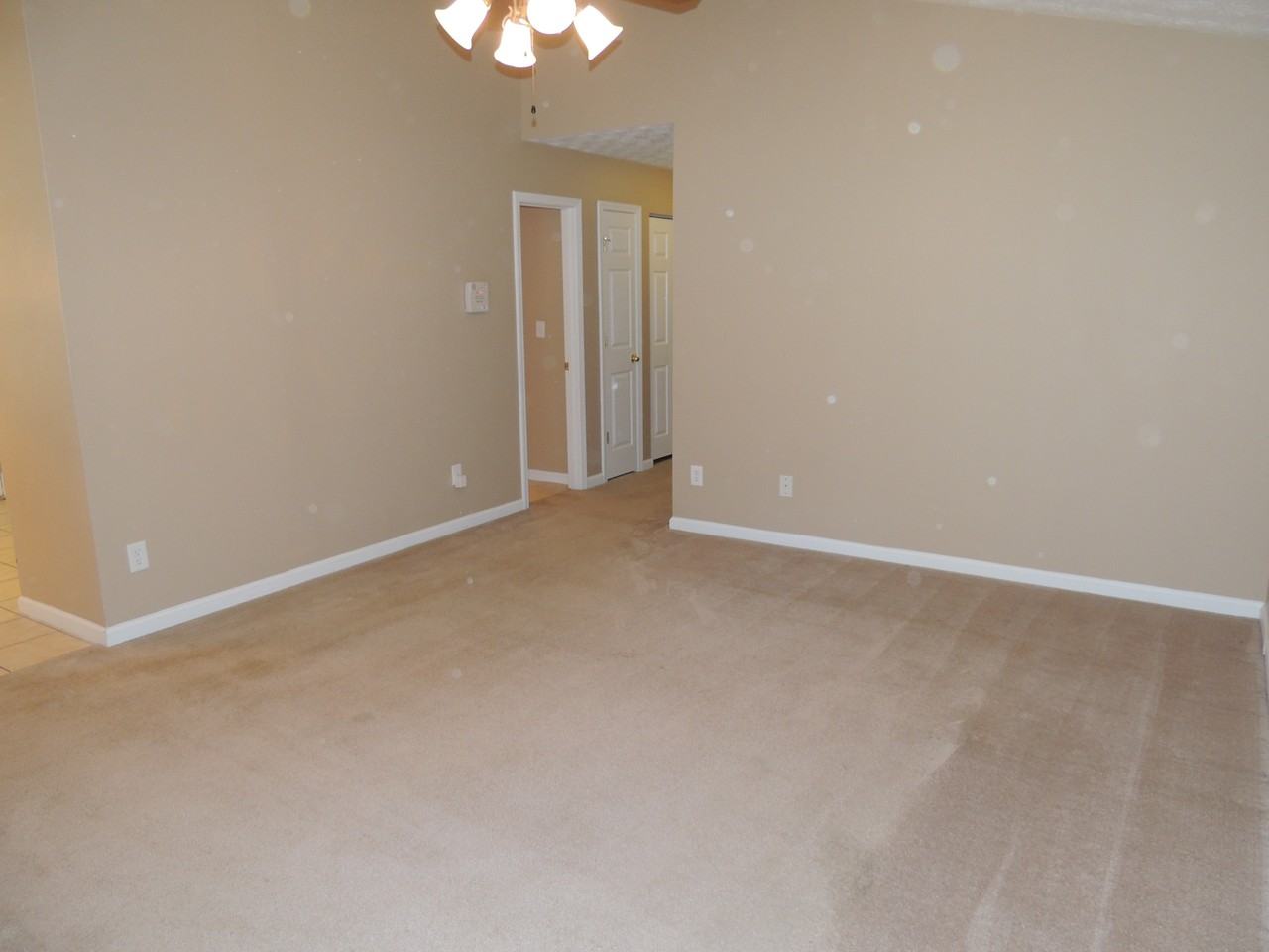 546 Forest Hill Dr - Photo 2 of 16