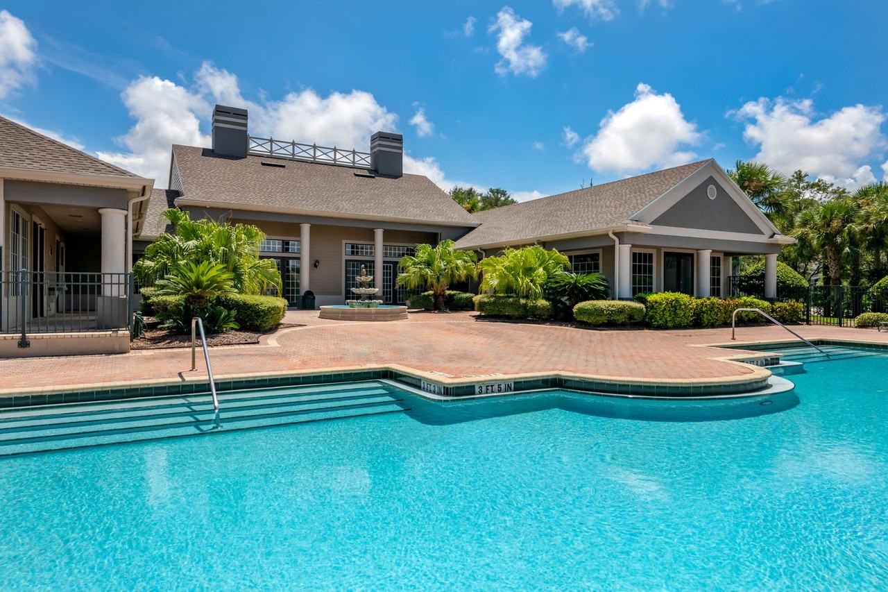 Whispering Pines Apartments - Photo 3 of 26