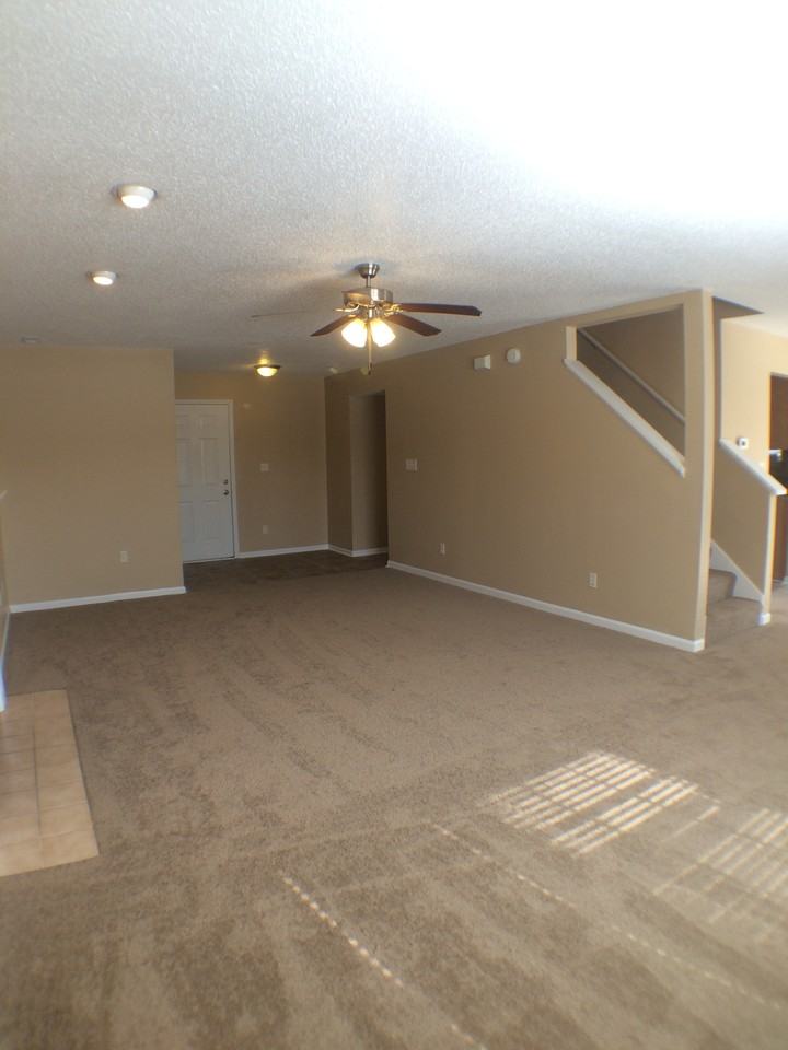 10313 Cadogan Dr - Photo 3 of 18