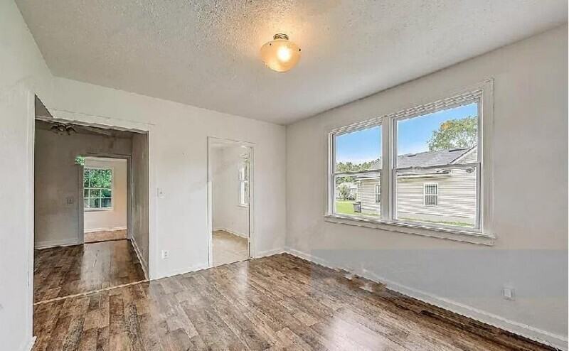 1718 Mcmillan St #Fl - Photo 5 of 18