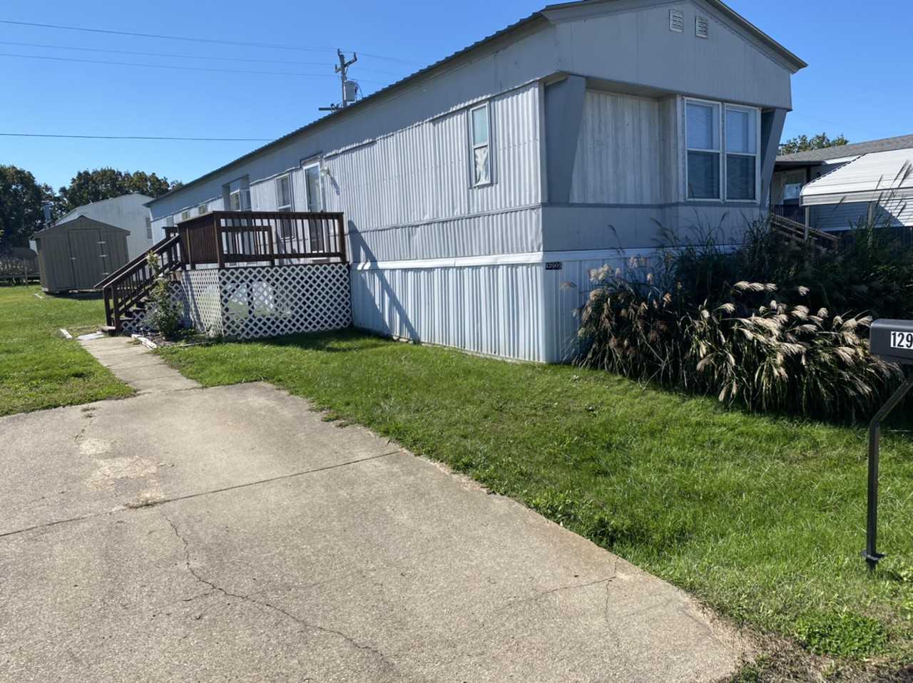 12905 Fairview Rd - Photo 2 of 13