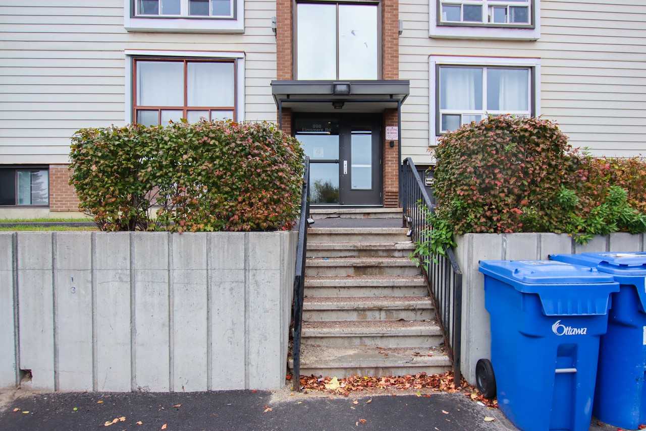 12-898 Elmsmere Road - Photo 3 of 41