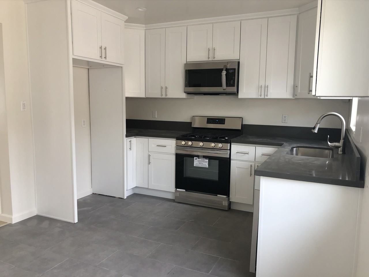 521 Evergreen Street #4 - Photo 5 of 10