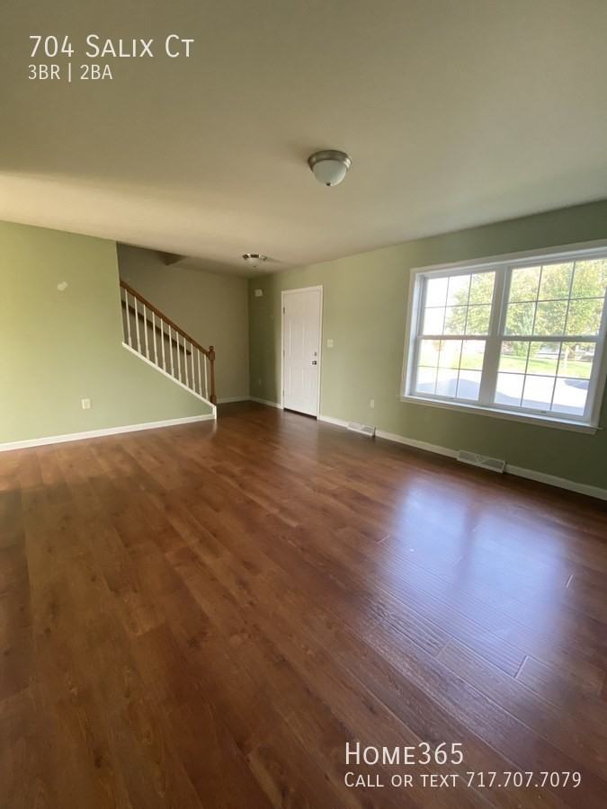 704 Salix Ct #20 - Photo 2 of 32