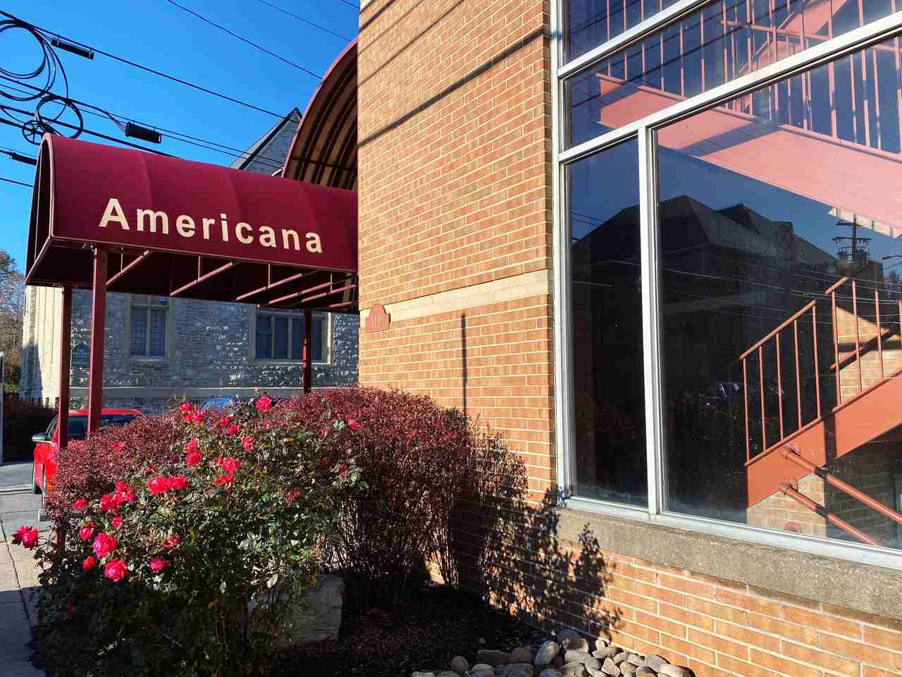 Americana House - Photo 2 of 5
