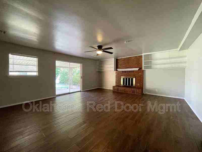 1117 Sw 65th St - Photo 3 of 14