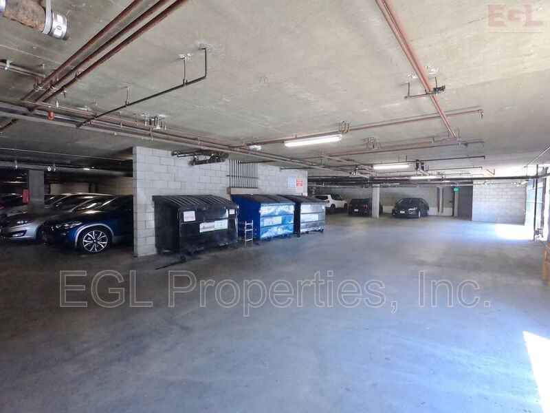 Casa de Fuentes 1460 N. Mansfield Ave. #110 - Photo 2 of 9