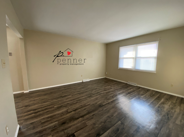 2412 Southwest Jackson Street - Photo 2 of 9