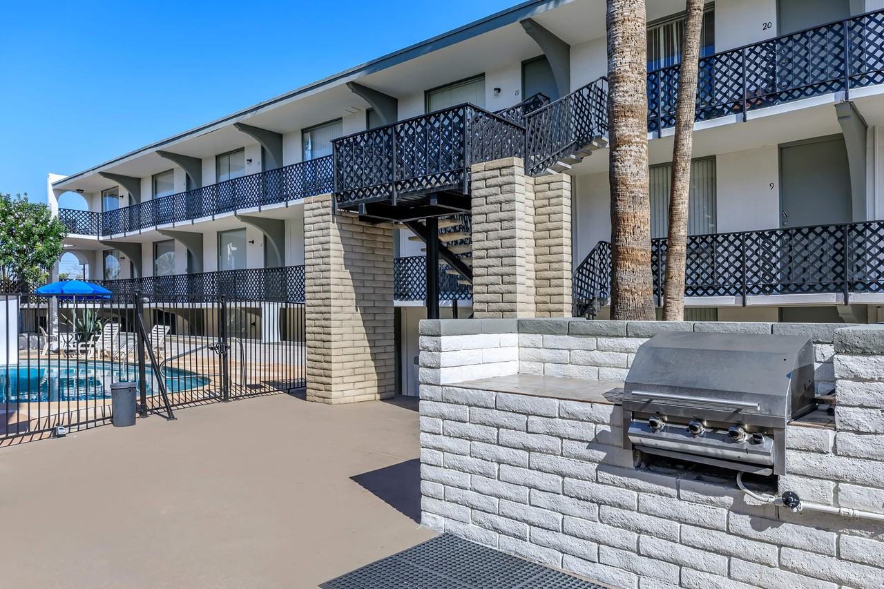 Apache Lofts - Photo 2 of 6