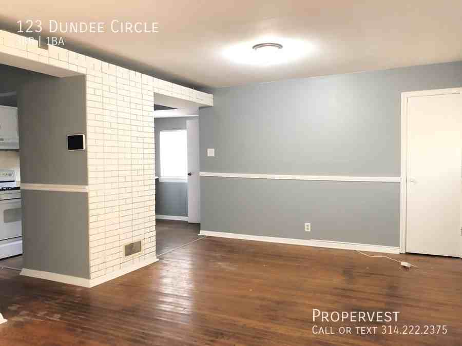 123 Dundee Cir - Photo 3 of 10