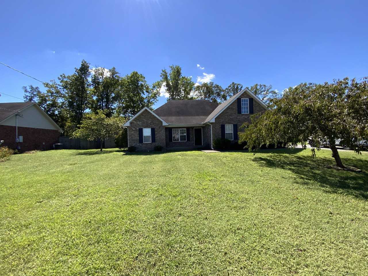 2828 Cliffside Dr - Photo 2 of 29