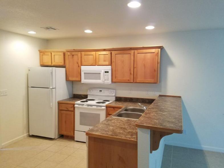 612 E 8th St A, Pittsburg, KS 66762 2 Bedroom Condo for 790/month