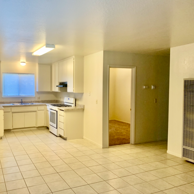 761 California St Apt A - Photo 4 of 12