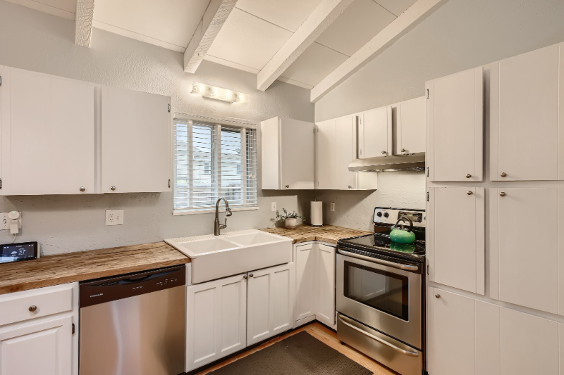 1031 S Miller Way - Photo 3 of 21