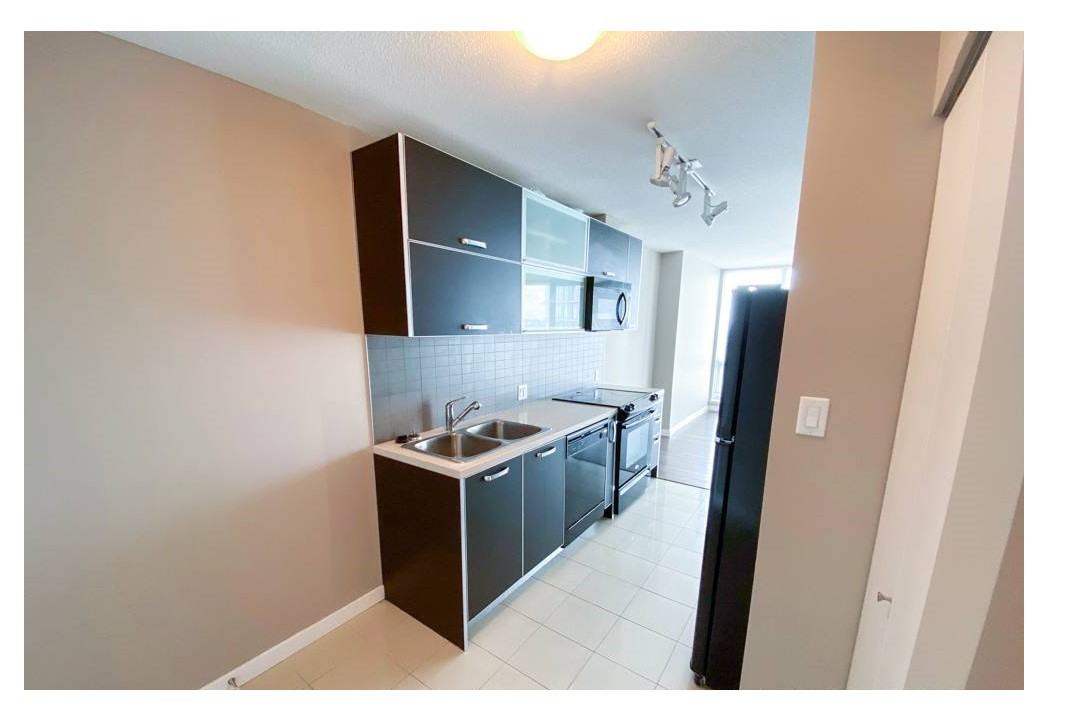 9981 Whalley Boulevard - Photo 2 of 21