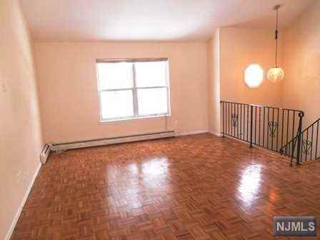 531 Chestnut Pl - Photo 3 of 15