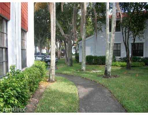 11959 Nw 11th St - Photo 2 of 2