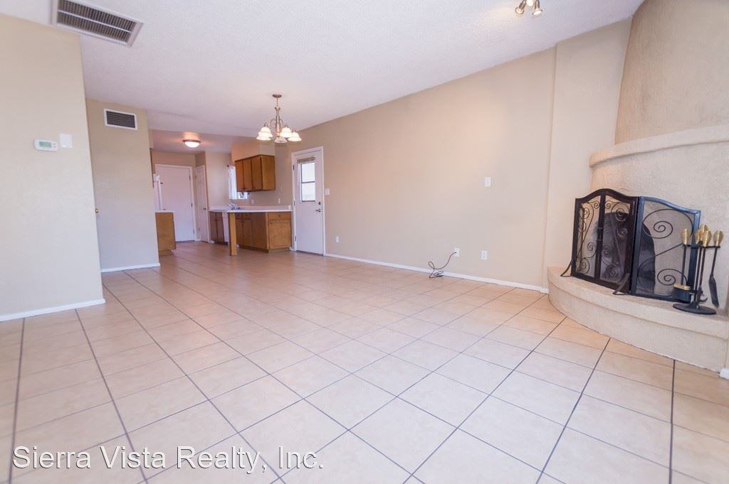 Plaza Oro Loma - Photo 3 of 29