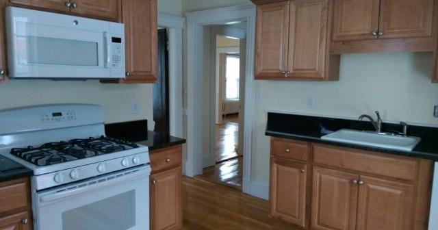 126 Crescent Hill Ave - Photo 3 of 8