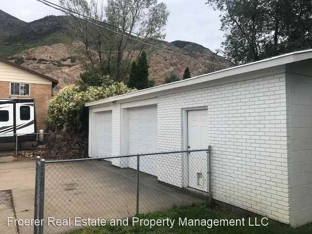 1745 20th St - Photo 3 of 13