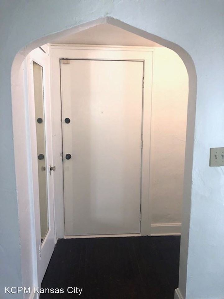 2530 Drury Ave - Photo 2 of 28