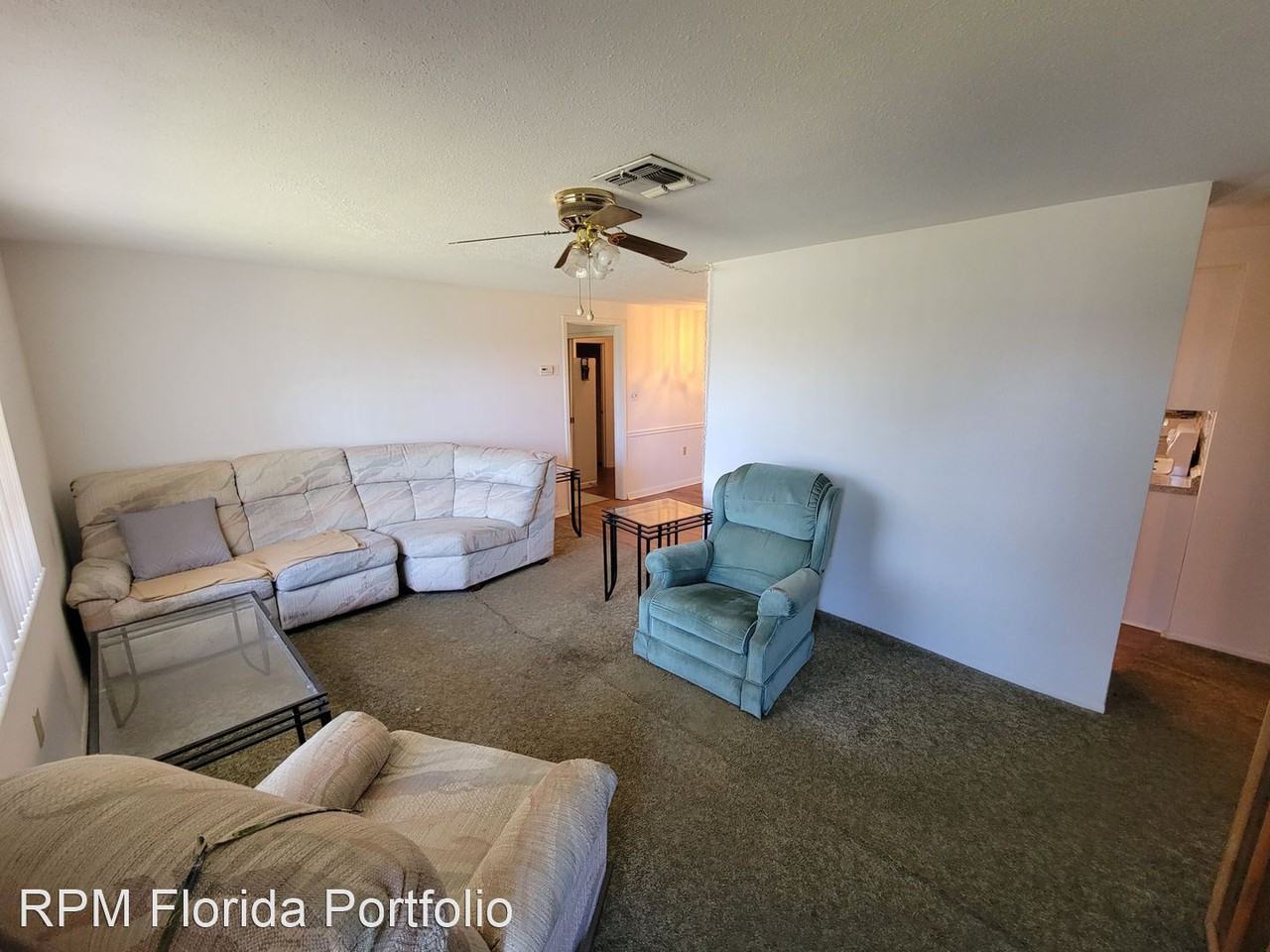 10822 Fillmore Ave - Photo 2 of 14