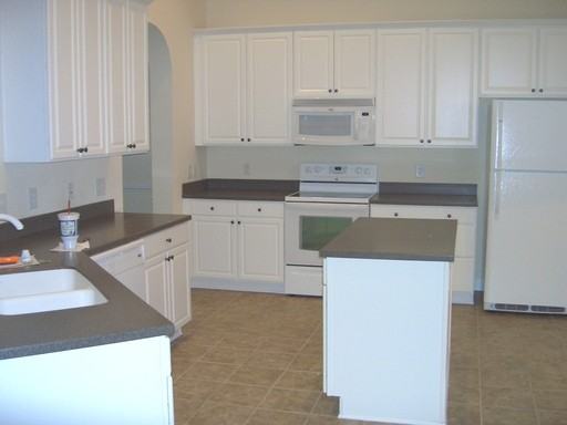 145 3 Oak Ln - Photo 2 of 11