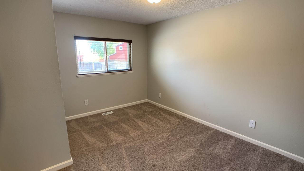 966 Candlestar Loop S - Photo 6 of 11